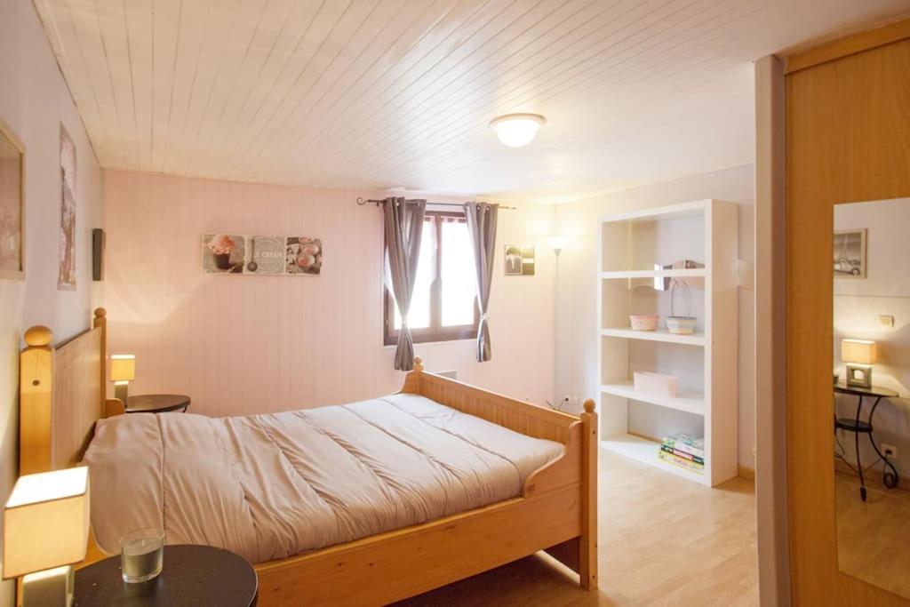Appartement En Rez De Jardin Et Terrasse Ds Villa Hyeres Bagian luar foto
